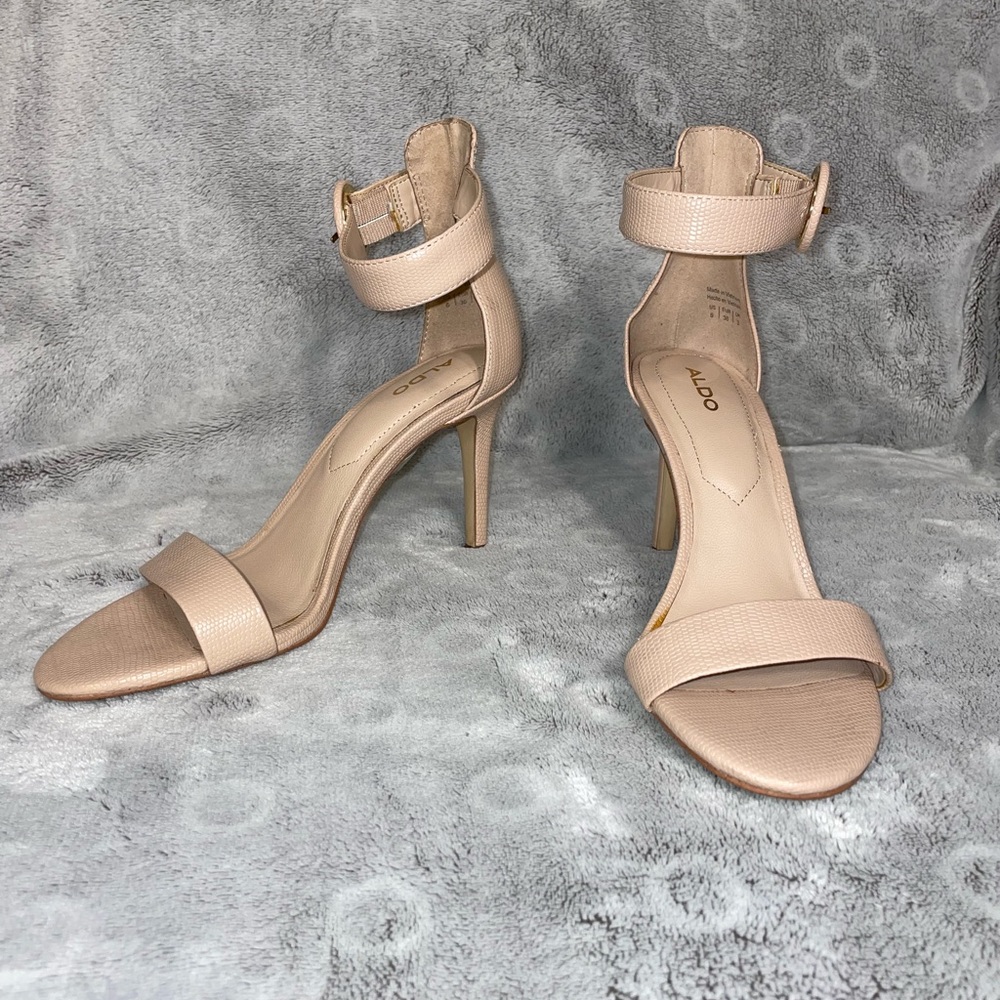 Aldo light pink ankle strap open toe heels in size 6